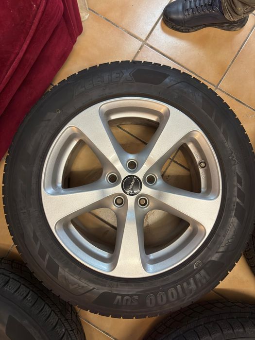 Vând jante 5x114,3 r17