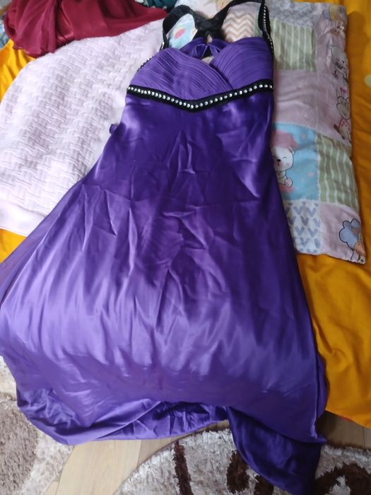 Rochita eleganta satin luata  odată