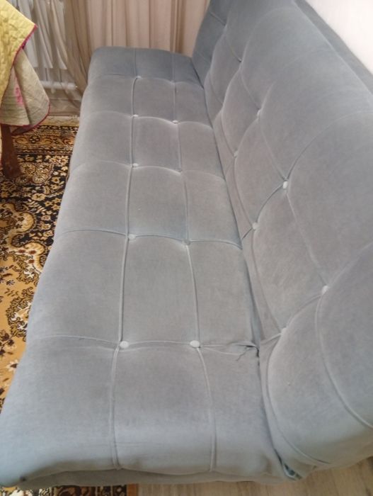 Срочно продам диван книжка