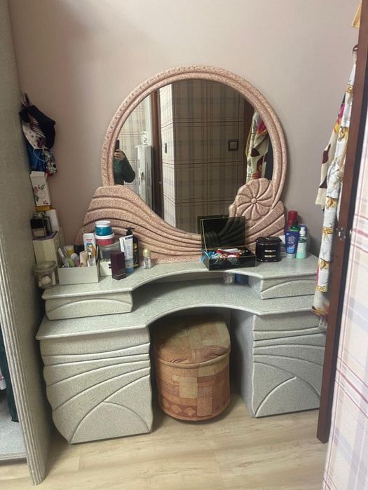 Продам два шелковых ковра