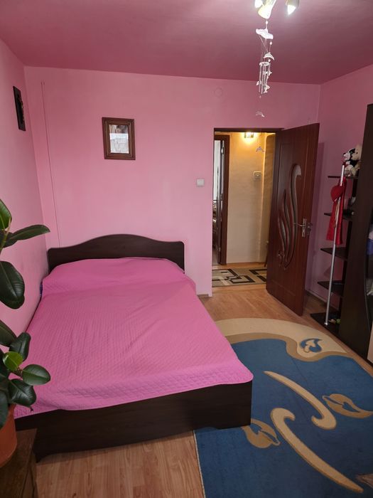 Super ofertă Beiuș! APARTAMENT CU 3 camere, 2 balcoane, bucătărie mare