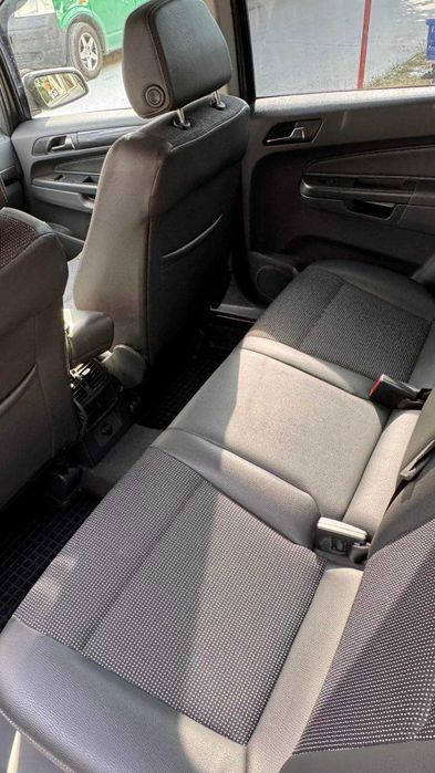Опел Zafira Cosmo 2007г