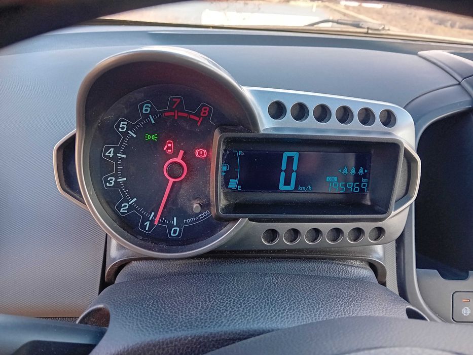 Шевролет авео 1.2 Газ