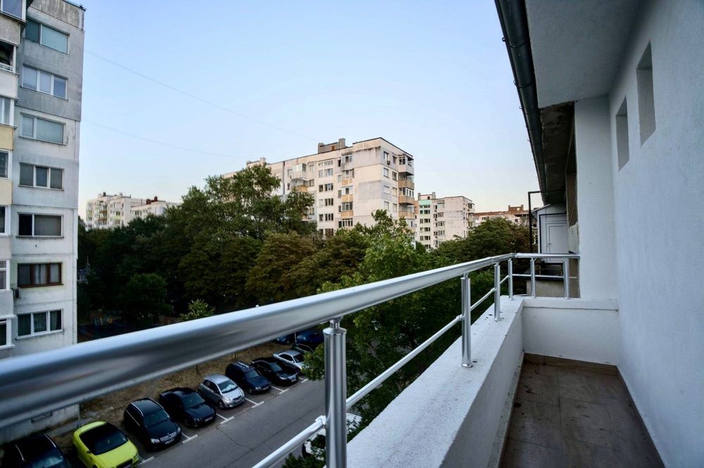 Продава се Четиристаен апартамент в Варна, Лятно кино Тракия - 120 кв.м за 2159 €/кв.м - Снимка #1