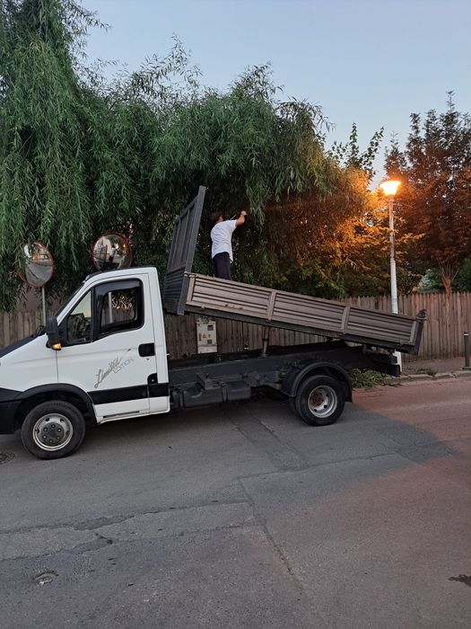 Transport Nisip , Balastru , piatra , mobila , materiale de constructii , pamant , moloz, mobila.
