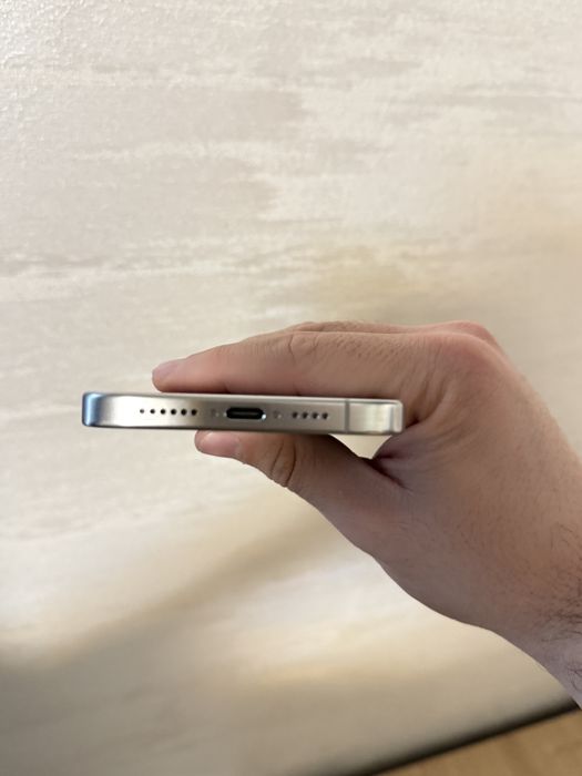 Iphone 15 pro max neverlocked-white titanium-full box