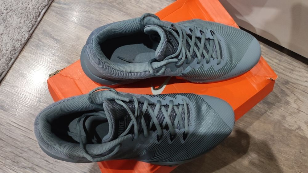 Маратонки найк размер 46