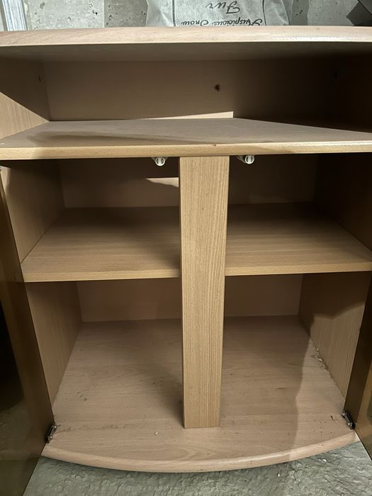 Продам тумбу под телевизор!