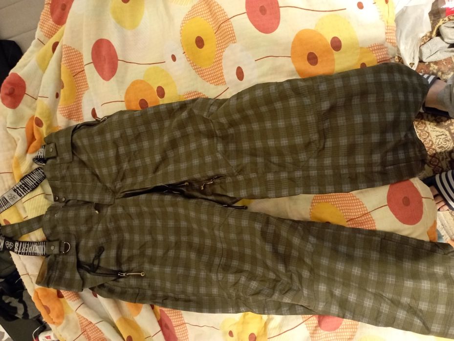 Pantaloni schi măsura L
