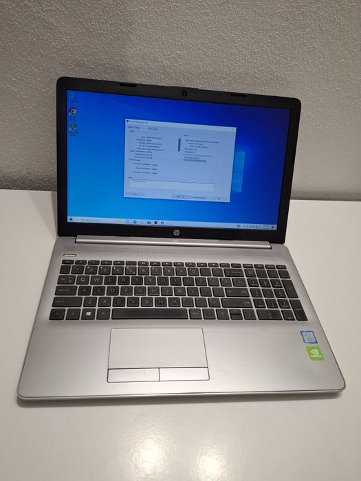 Laptop Hp cu i5 gen8, video de 2 gb