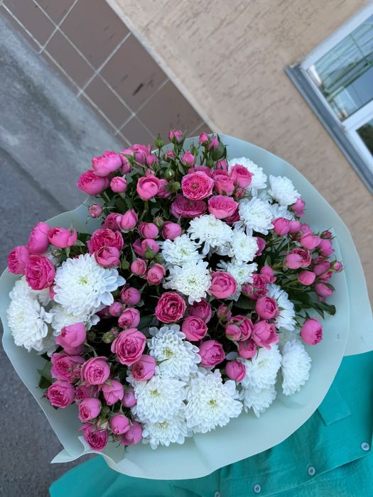 Свежие Цветы  спрей розы