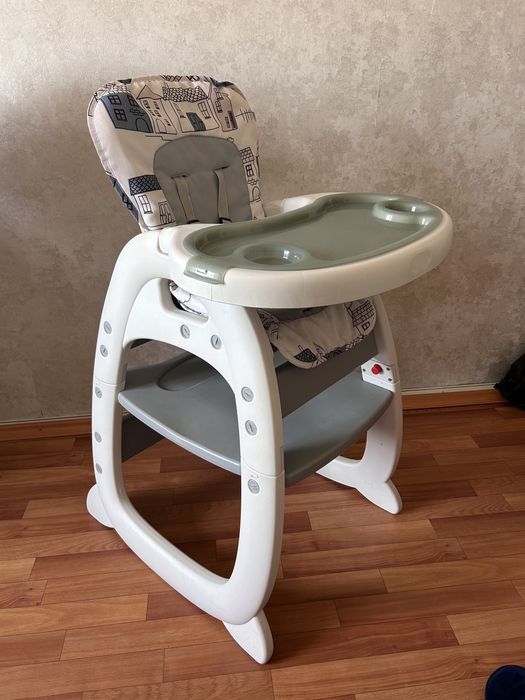 Стол для кормления