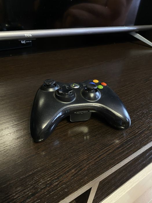 Продам x-box 360 slim 250gb