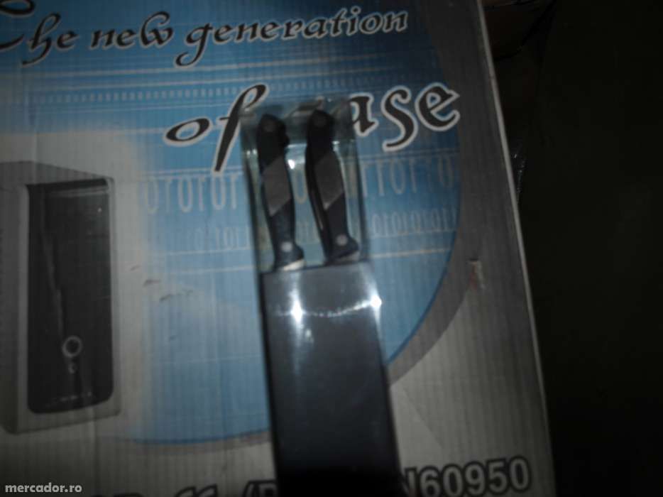 Set 6 cutite cu suport de lemn