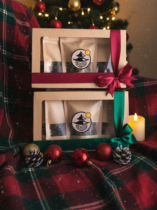 Подарочный набор из пяти сортов китайского чая.