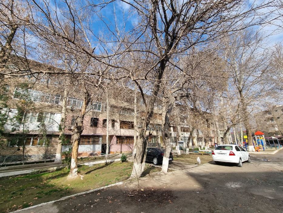 Продаётся  3х комнатная квартира