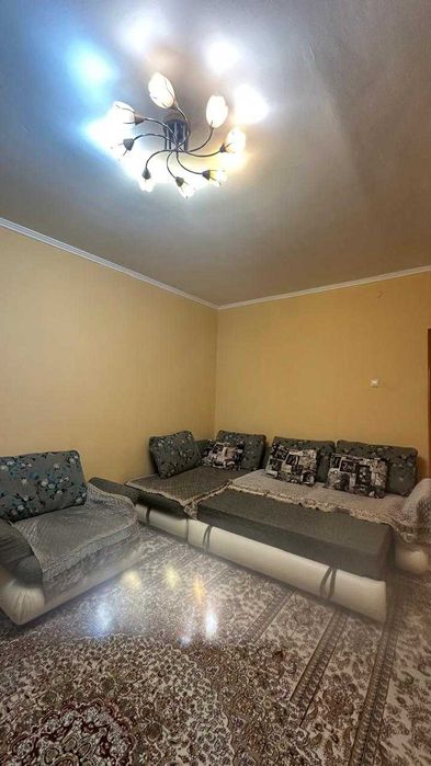 Продается диван в хорошем состояний