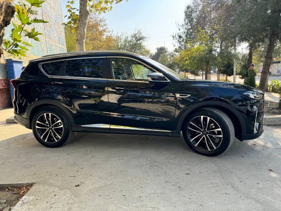 JETOUR X70  сотилади