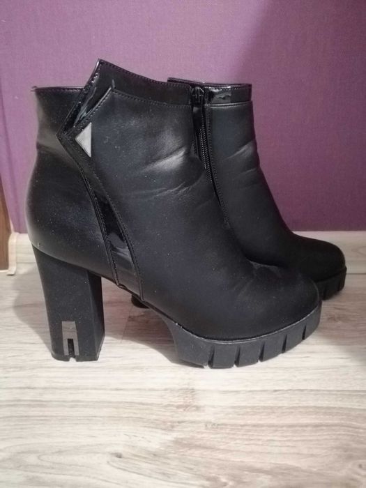 Дамски елегантни боти