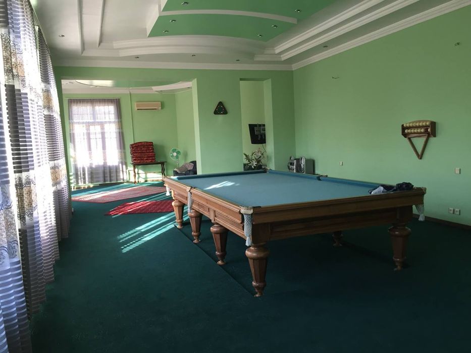 Бильярдный стол из мрамора в отличном состоянии