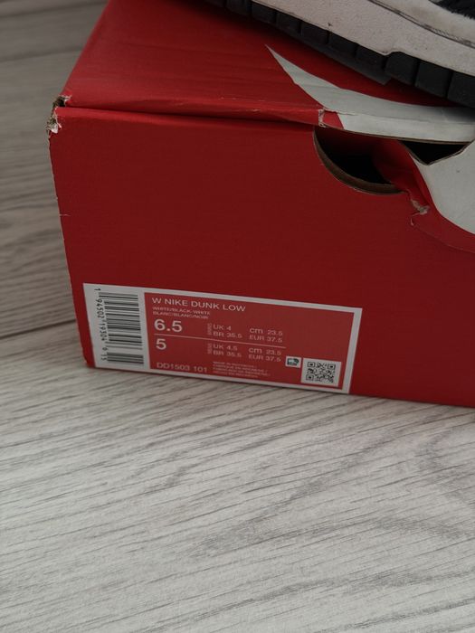 Продам кроссовки Nike Оригинал