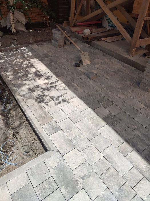 Благоустройства Укладка брусчатки