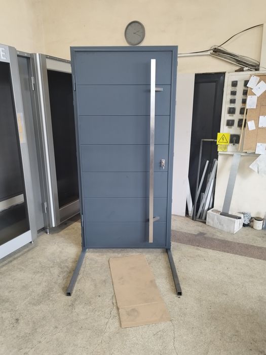 Входни врати, гаражни, блиндирани взломо устойчиви