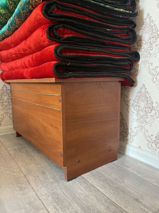 Сундуки большой и маленький