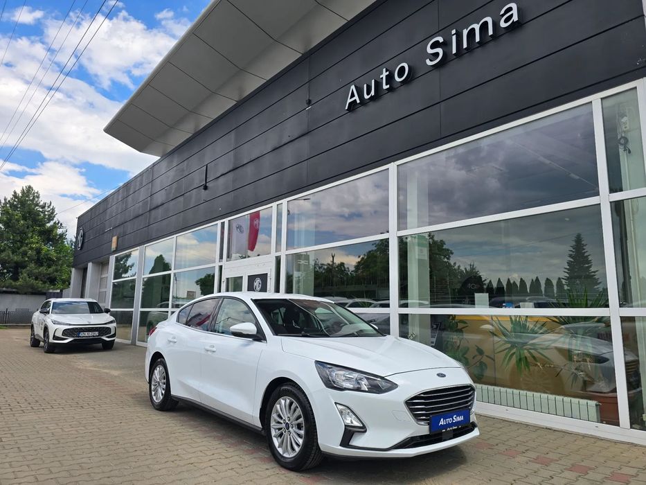 Ford Focus model 2022, Sedan, Diesel, Volan incalzit, Scaune incalzite, Keyless