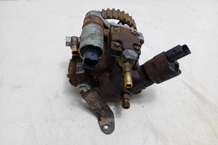 Pompa inalte  1.4 D 5WS40008 Citroen C3 prima generatie seria
