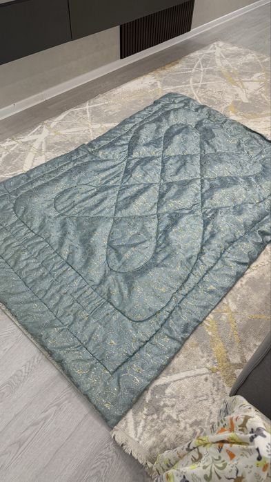 Продаются корпешки, разные одеяла.