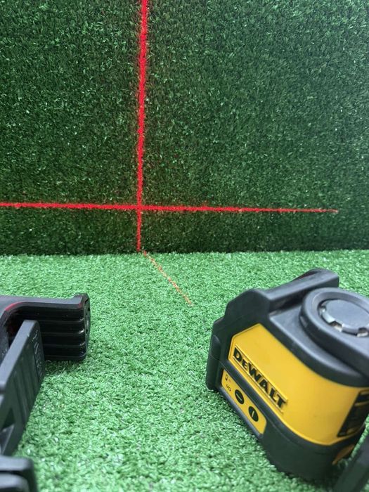 Лазер на DeWALT DW088