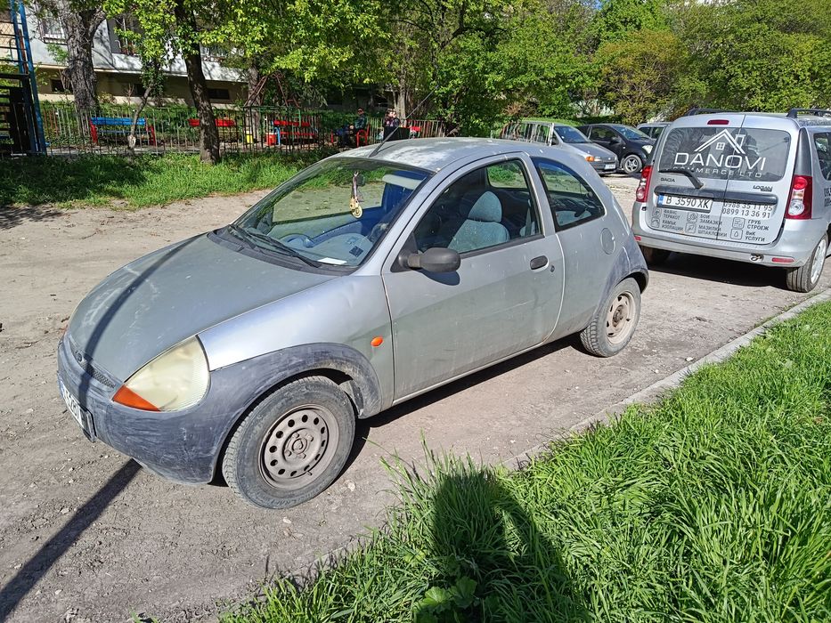 Автомобил Форд Ка