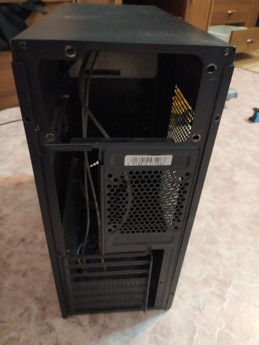Продам компьютерный корпус