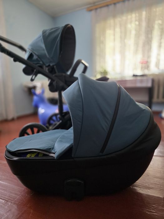 Продам коляску Anex m-type