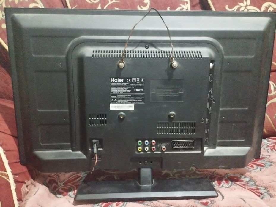 Продам телевизор на запчасти