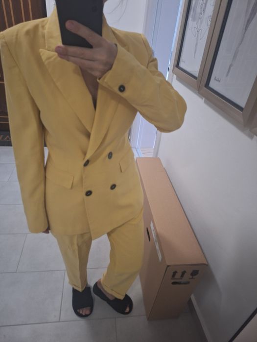 Costum ,Zara,galben din 2 piese