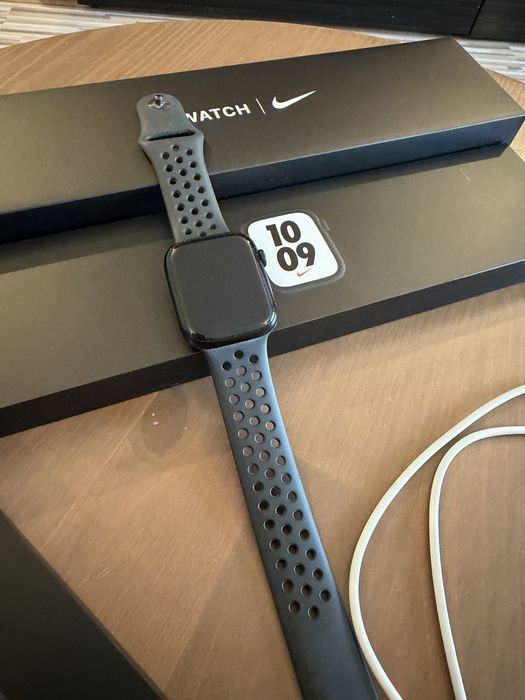 Apple watch Nike series 7  45 mm