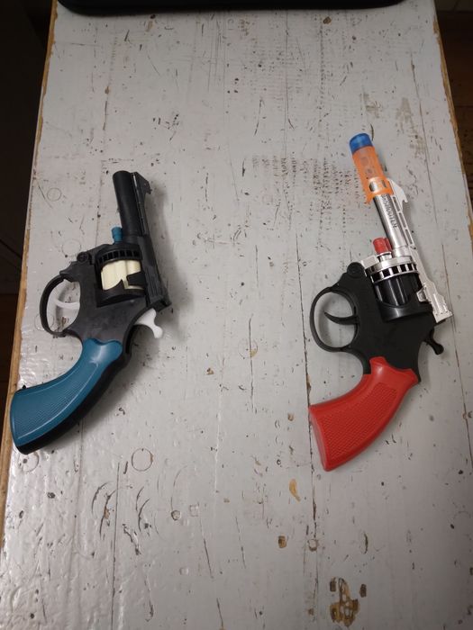 Pistol din plastic(Pvc) jucărie copii cu butuci  cu 8 focuri Yingpai 8