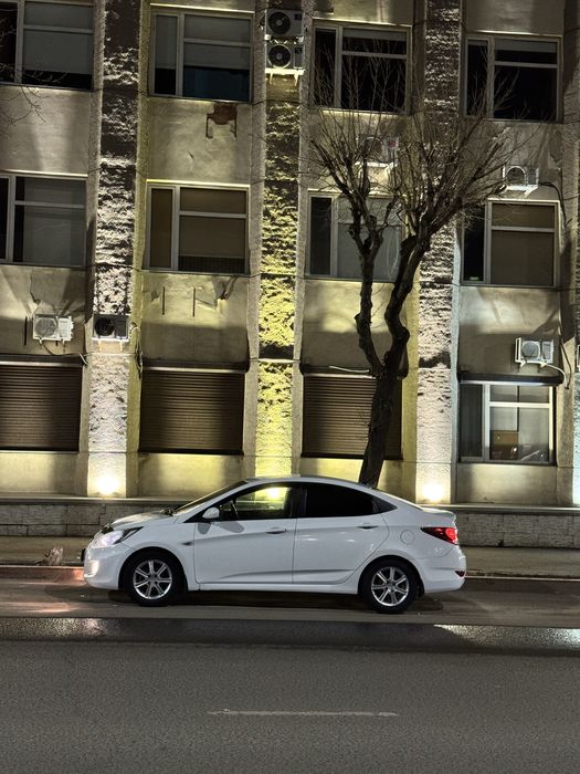 Hyundai Accent 2012