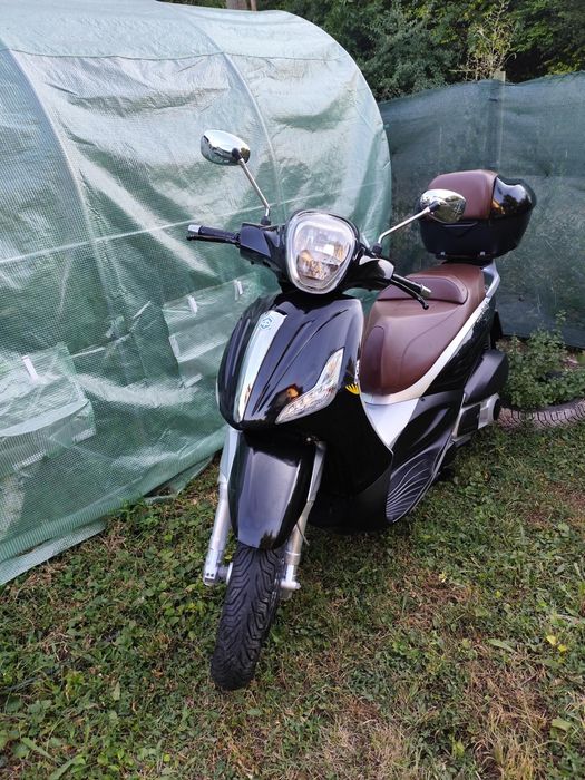 Пиаджо Бевърли 300 Piaggio Beverley 300
