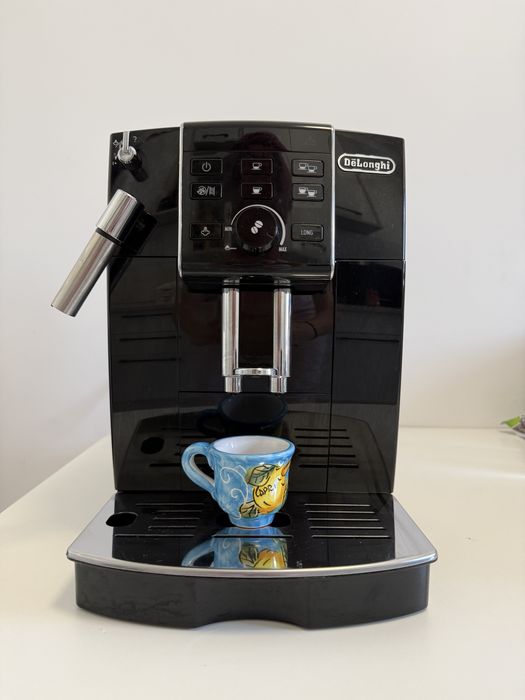 Espressor automat De'Longhi