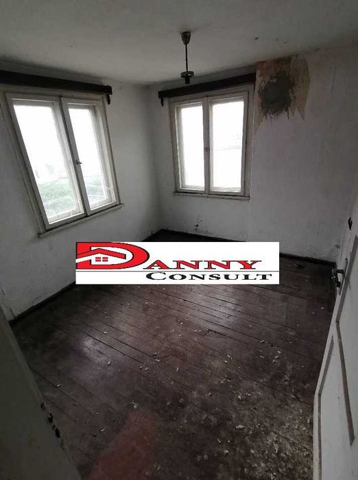 Етаж от къща в центъра на гр. Велико Търново