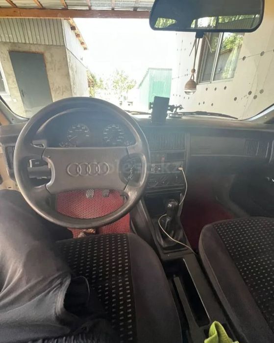 Продам машину ауди 80