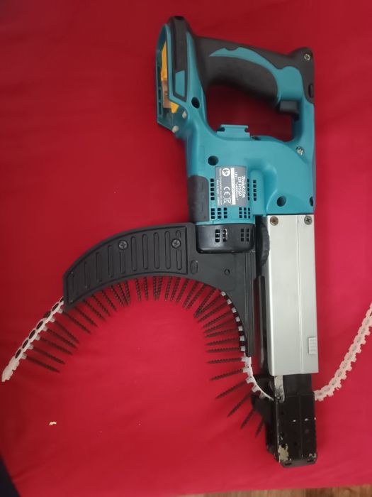 Mașină de înșurubat Makita DFR550