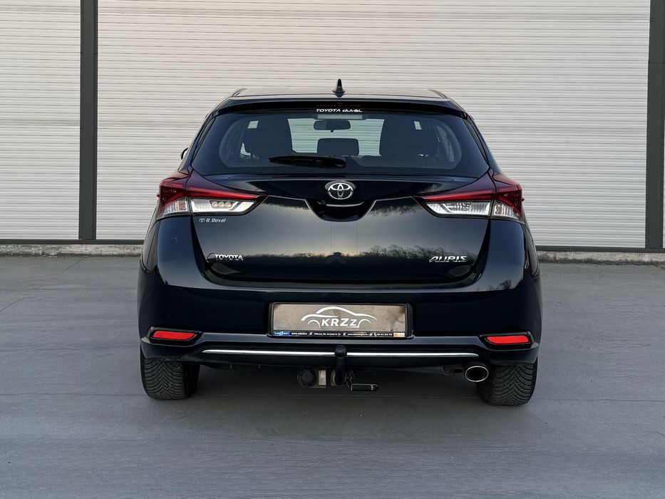 Toyoya Auris 1.6 D-4D Executive 2016 Facelift  Accept variante