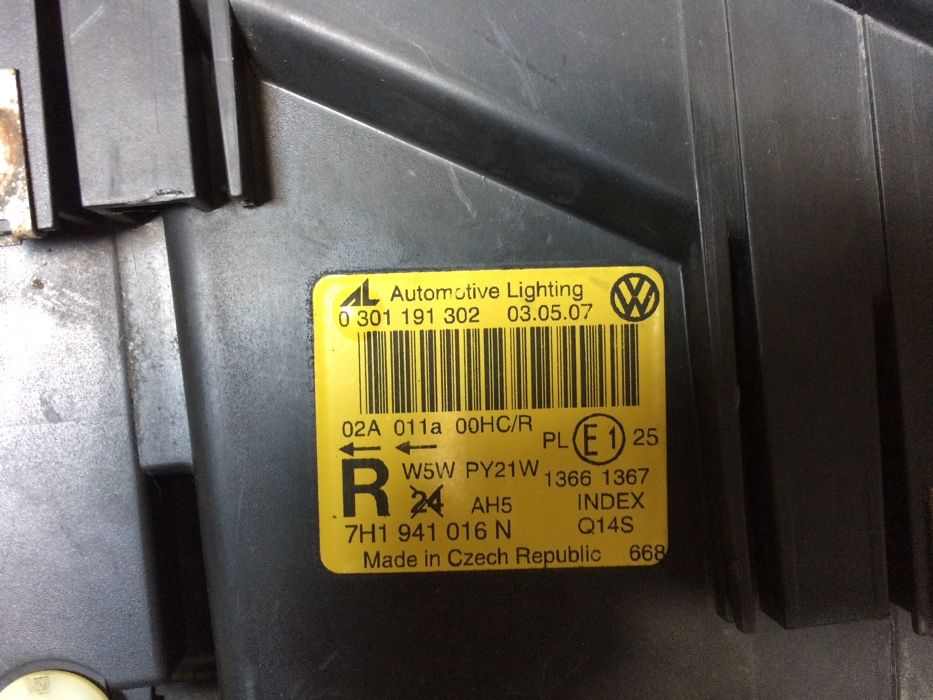 Фар VW T 5 Десен