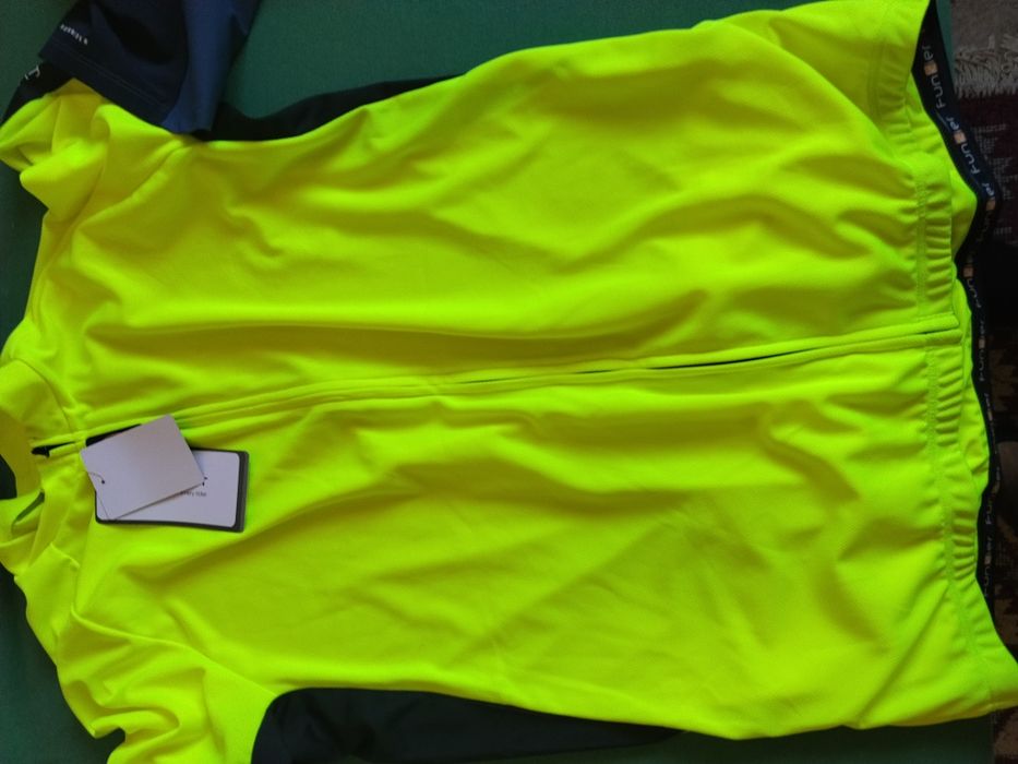 Tricouri ciclism  xxxxl si xxxl  pret fix