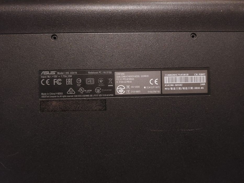 Vând laptop vechi Asus