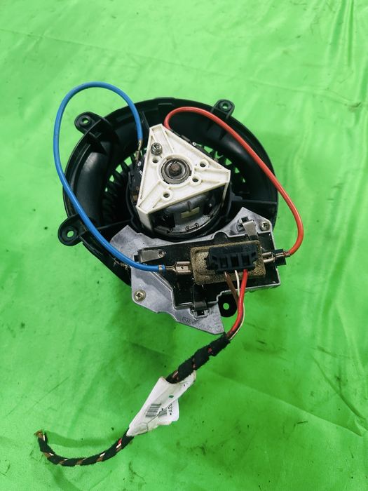 W202 цешка моторчик печки авторазбор мерседес бу оригинал запчасть